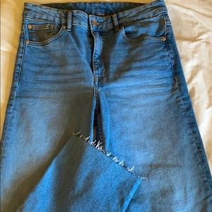 H&M straight leg jean with frayed bottom